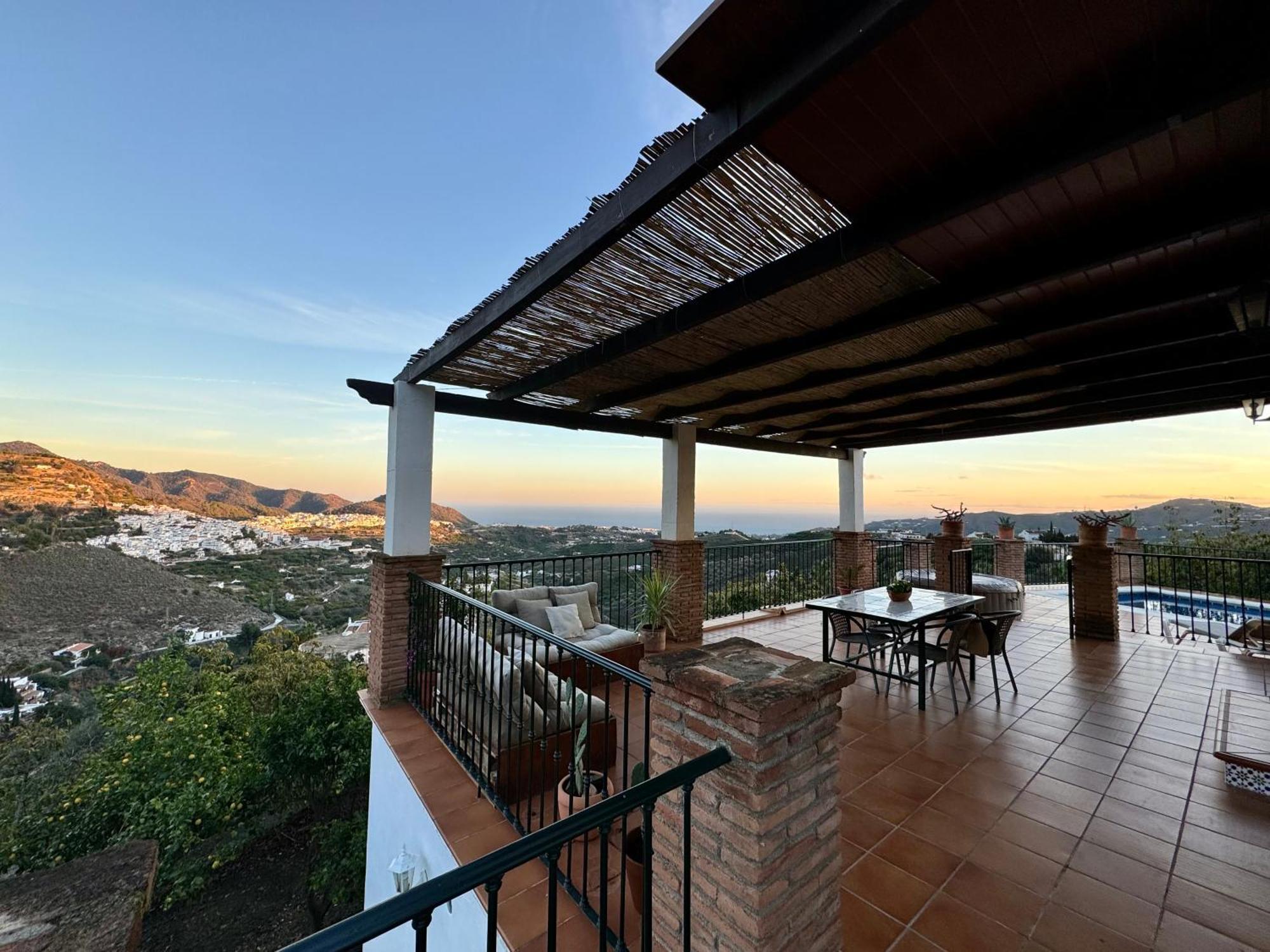 Villa En Frigiliana Con Piscina, Jacuzzi Y Espectaculares Vistas Екстер'єр фото