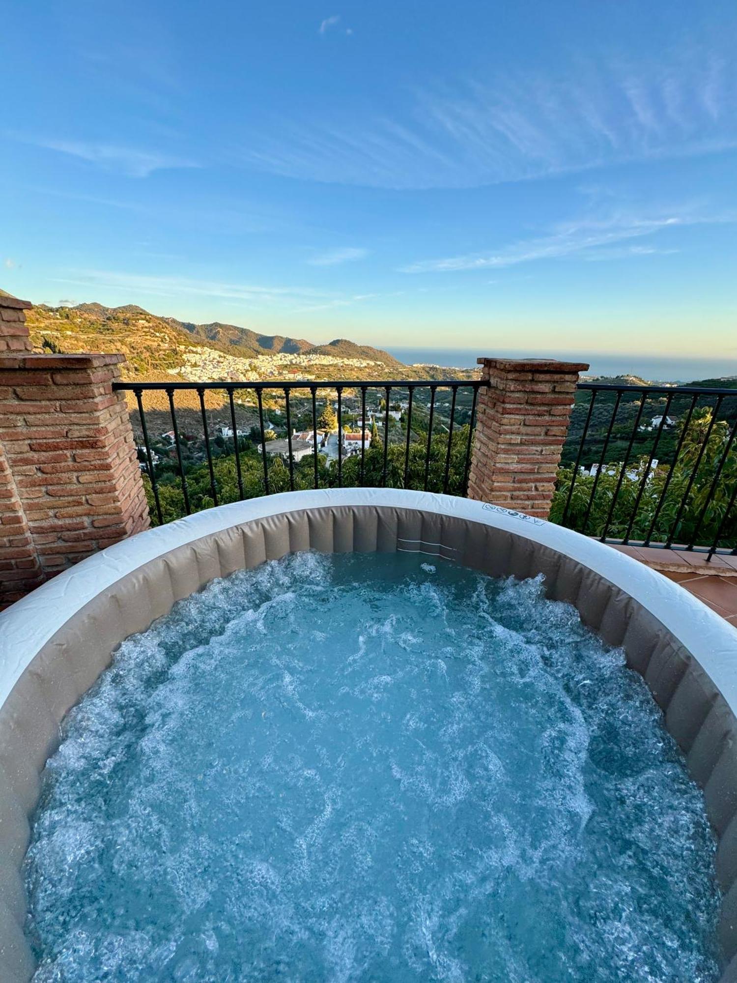 Villa En Frigiliana Con Piscina, Jacuzzi Y Espectaculares Vistas Екстер'єр фото