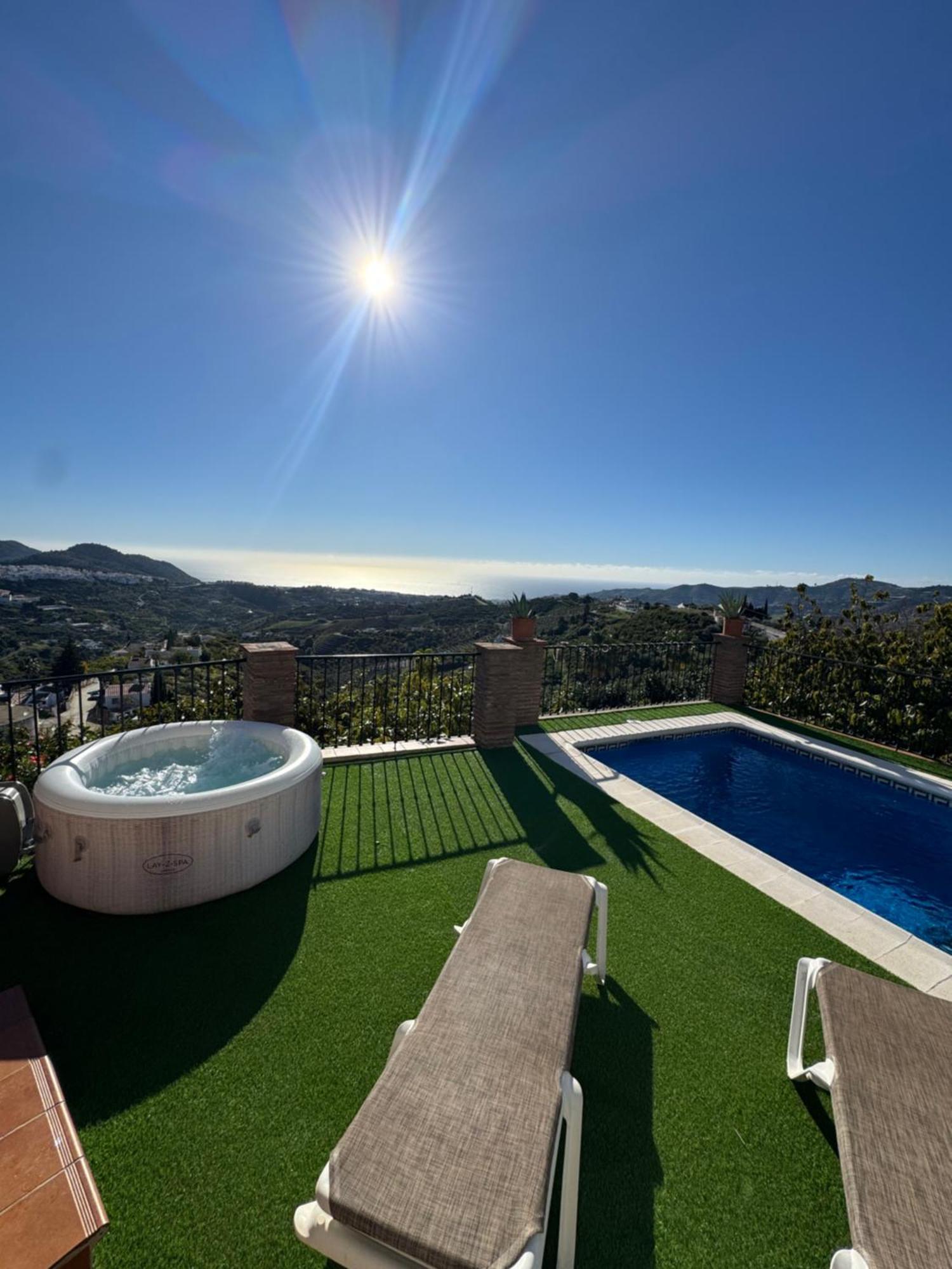Villa En Frigiliana Con Piscina, Jacuzzi Y Espectaculares Vistas Екстер'єр фото